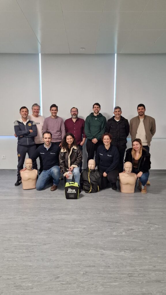 Formação em suporte básico de vida com DAE - TrueAcademy